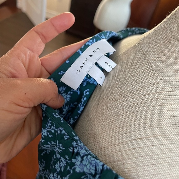 Lark & Ro Green Blue Floral Long Sleeve Blouse size 6 - Picture 3 of 3